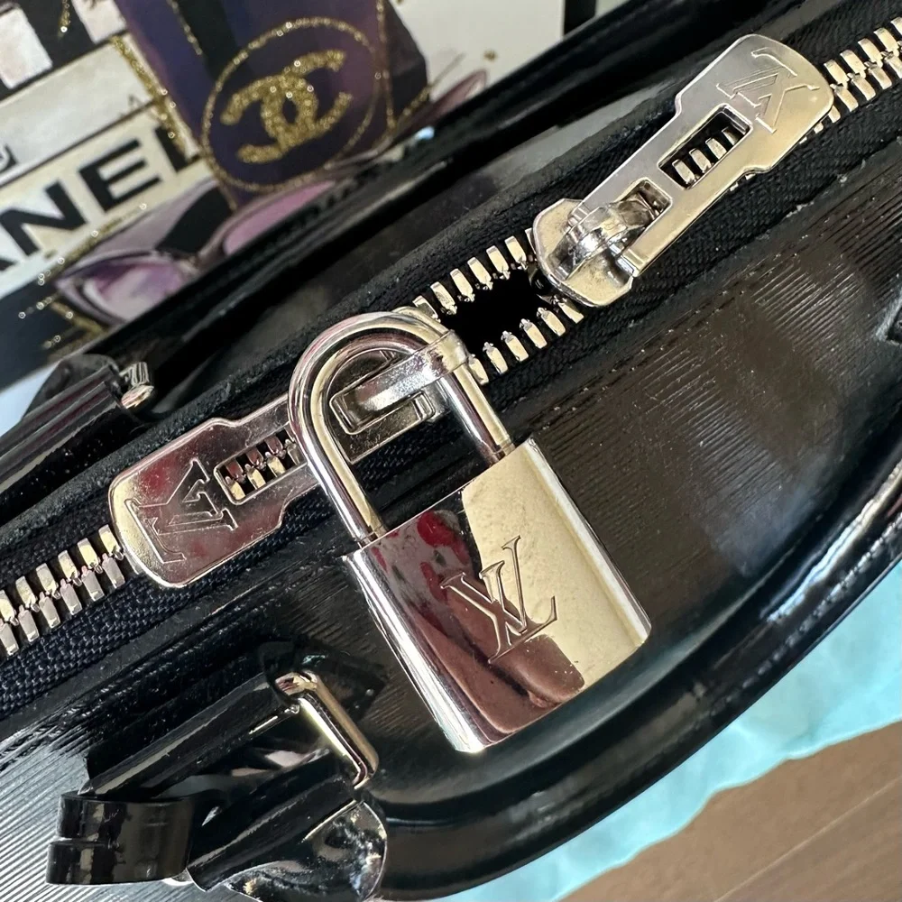 Vintage Louis Vuitton Alma GM electric epi EUC black epi Leather - Picture 3 of 17